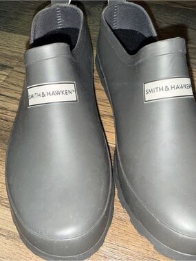 Smith & Hawken charcoal gray cushioned gardening and rain clogs/boots US7